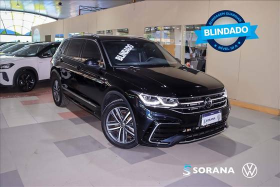 VOLKSWAGEN TIGUAN 2.0 300 TSI GASOLINA ALLSPACE R-LINE AUTOMÁTICO VOLKSWAGEN TIGUAN 2.0 300 TSI GASOLINA ALLSPACE R-LINE AUTOMÁTICO